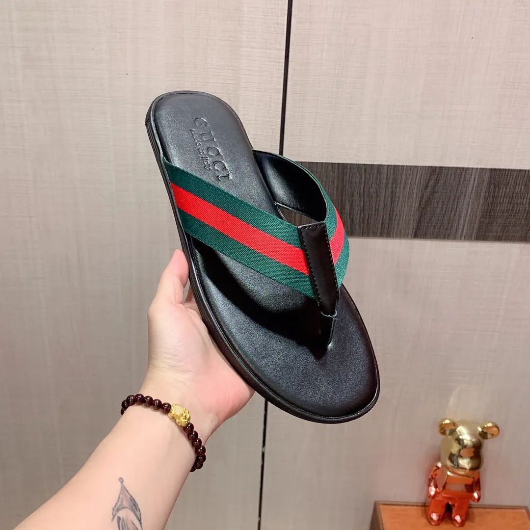 Slippers: New model: Factory price: 220💰💰🎩🎩🔥🔥《 Gucci* 》Series of slippers top purchasing agent🔍🔍Sold simultaneously for men, original Italian imported webbing made of selected cowhide, exquisite workmanship,), sole: (super comfortable) original factory special sole, ⚠️exclusive double-layer movable molded sole super comfortable⚠️, real shot🎬the real thing is more beautiful🔍🔍266 regular code 38-45